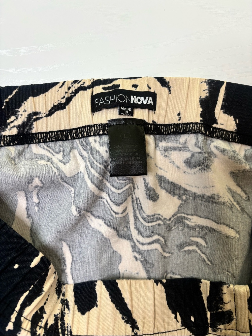 Printed Black & Cream Midi Skirt - Sleek Side Slit - Picture 5 of 6
